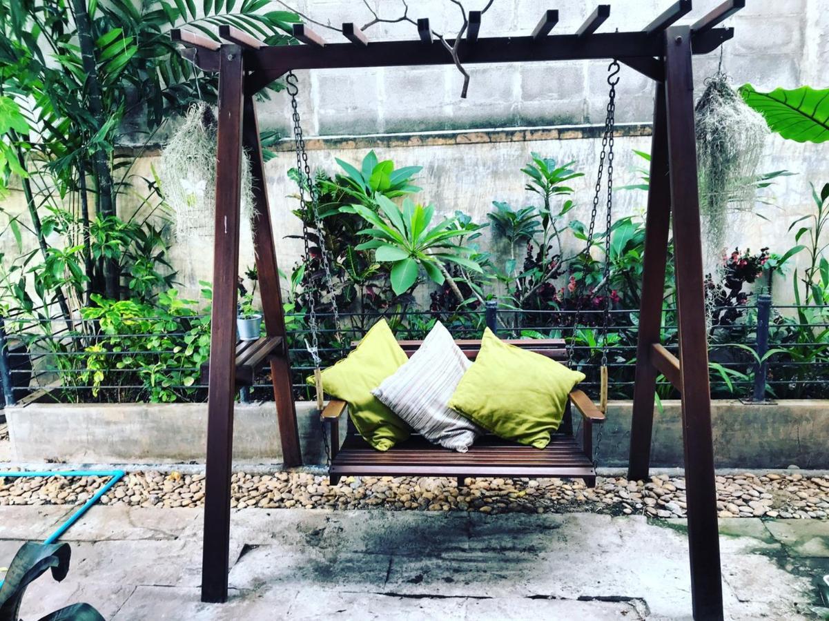 Baan Suandao Wat Arun Apartment Bangkok Bagian luar foto